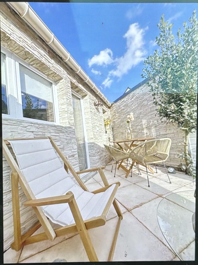 La terrasse à ciel ouvert de l’appartement Escale Ébihens